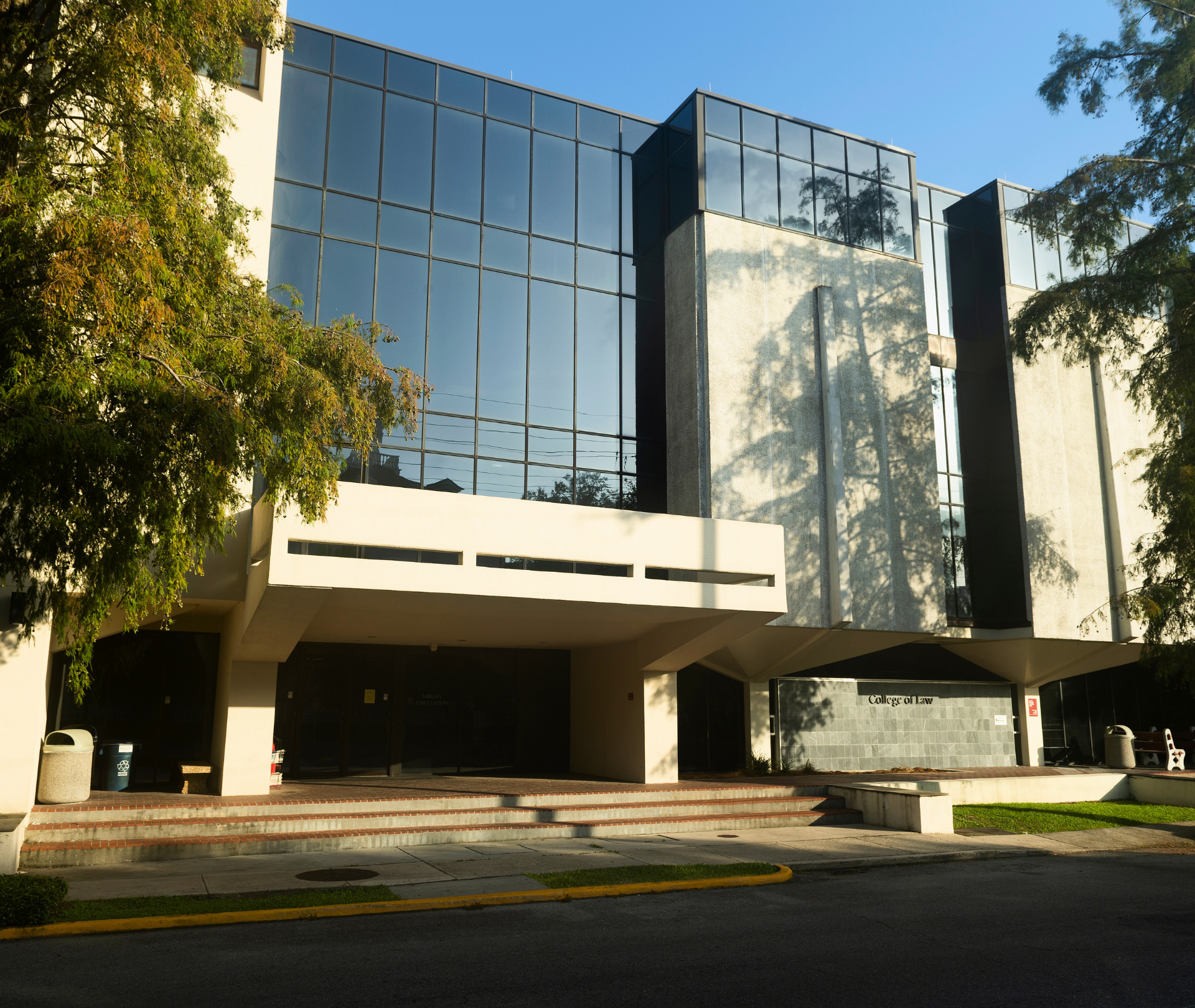 Loyola University New Orleans College of Law exterior
